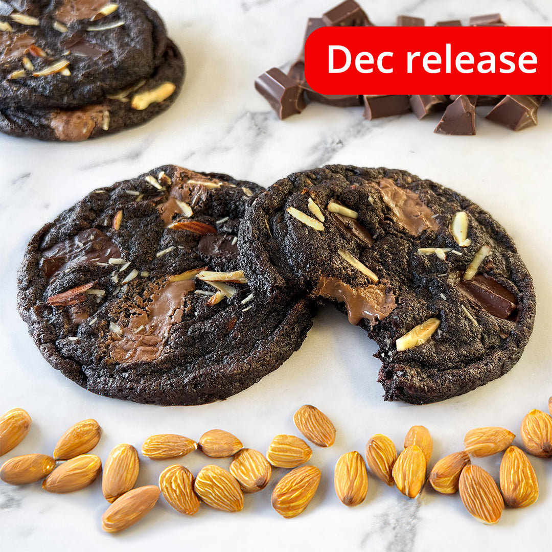 Almond Fudge (2 cookies) (Dec flavor)