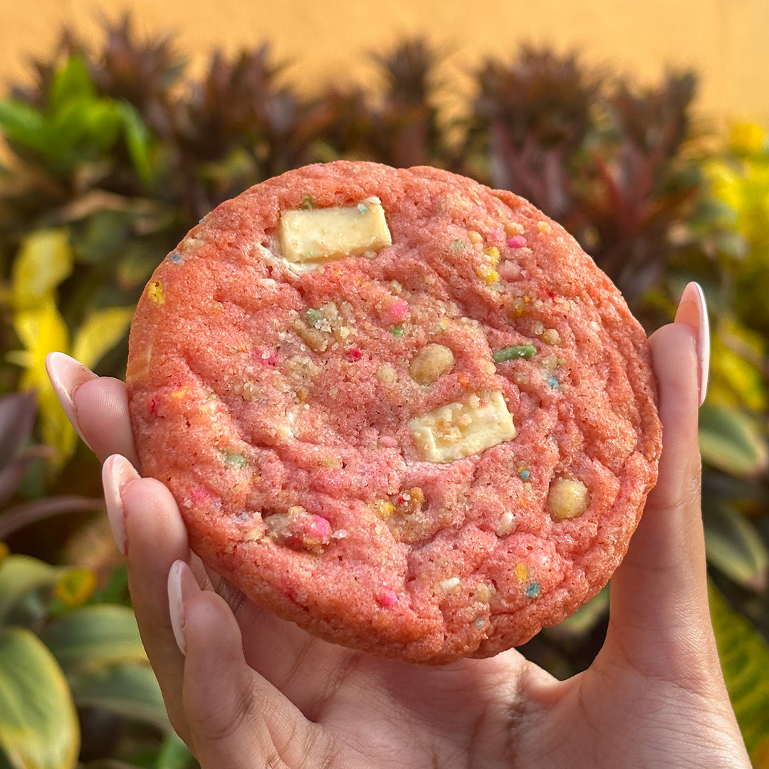 Strawberry Crumble (2 cookies) (Aug flavor)